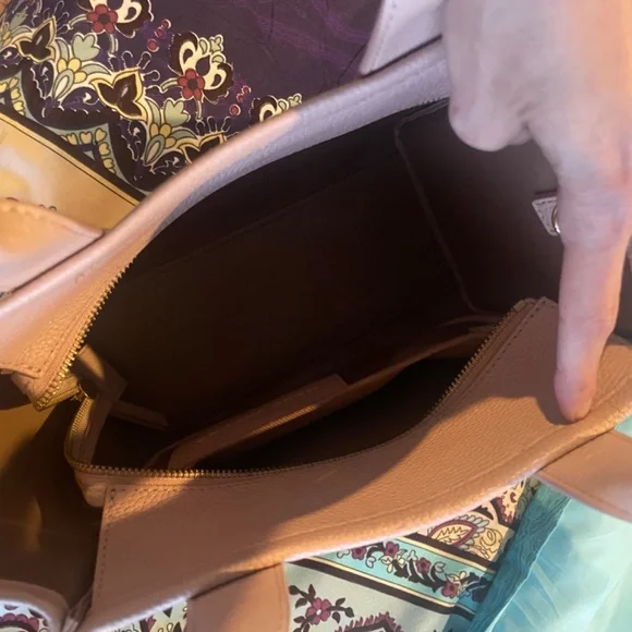 Marc Jacobs Small Leather The Tote Bag - Picture 3 of 6